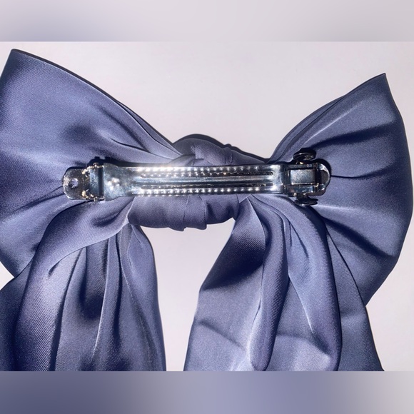 Beautiful Blue Bowknot Silk Satin Big Bow Hair Clip | SIZE: OS/L - Picture 5 of 5